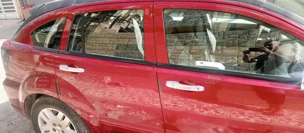 دوج كاليبر موديل ٢٠٠٧ وقم  دهوك باسمي سنويه اوحه جديد ٢٩ ينتهي كير محرك تبربد تدفىه بشرط بيه ثلاث قطع صبغ بدون دواخل كهرباىيات كوله بلادي نظيف حدا سياره مال بيت عنوان كركوك *********** سعر ٦٧ ورقه بيه مجال
