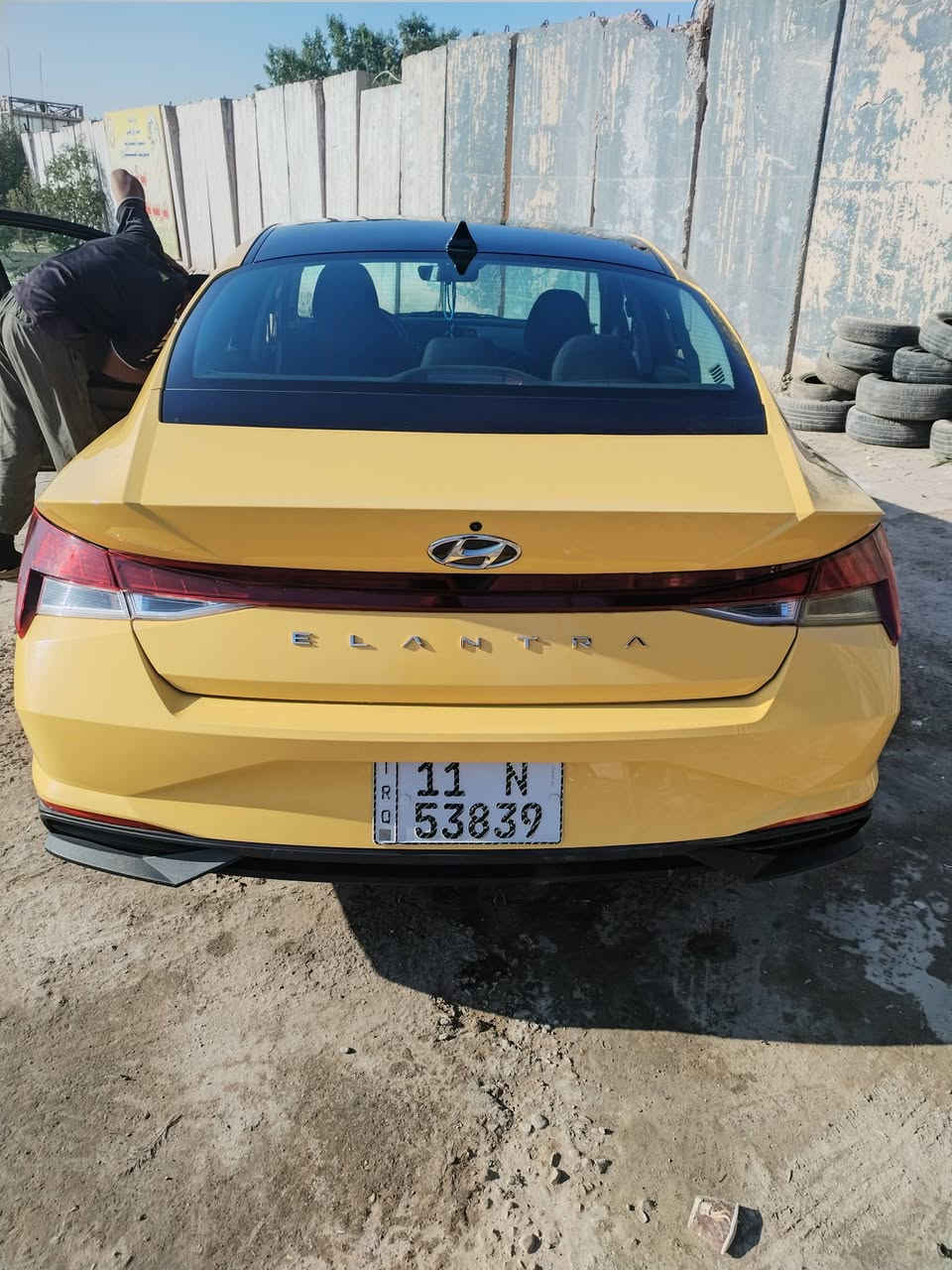 السلام عليكم النترا وارد امريكي حادث قطعه واحده موديل 23  رقم خصوصي سياره ليبل واحد نص فول  سعر اتصل على هذا الرقم ***********
