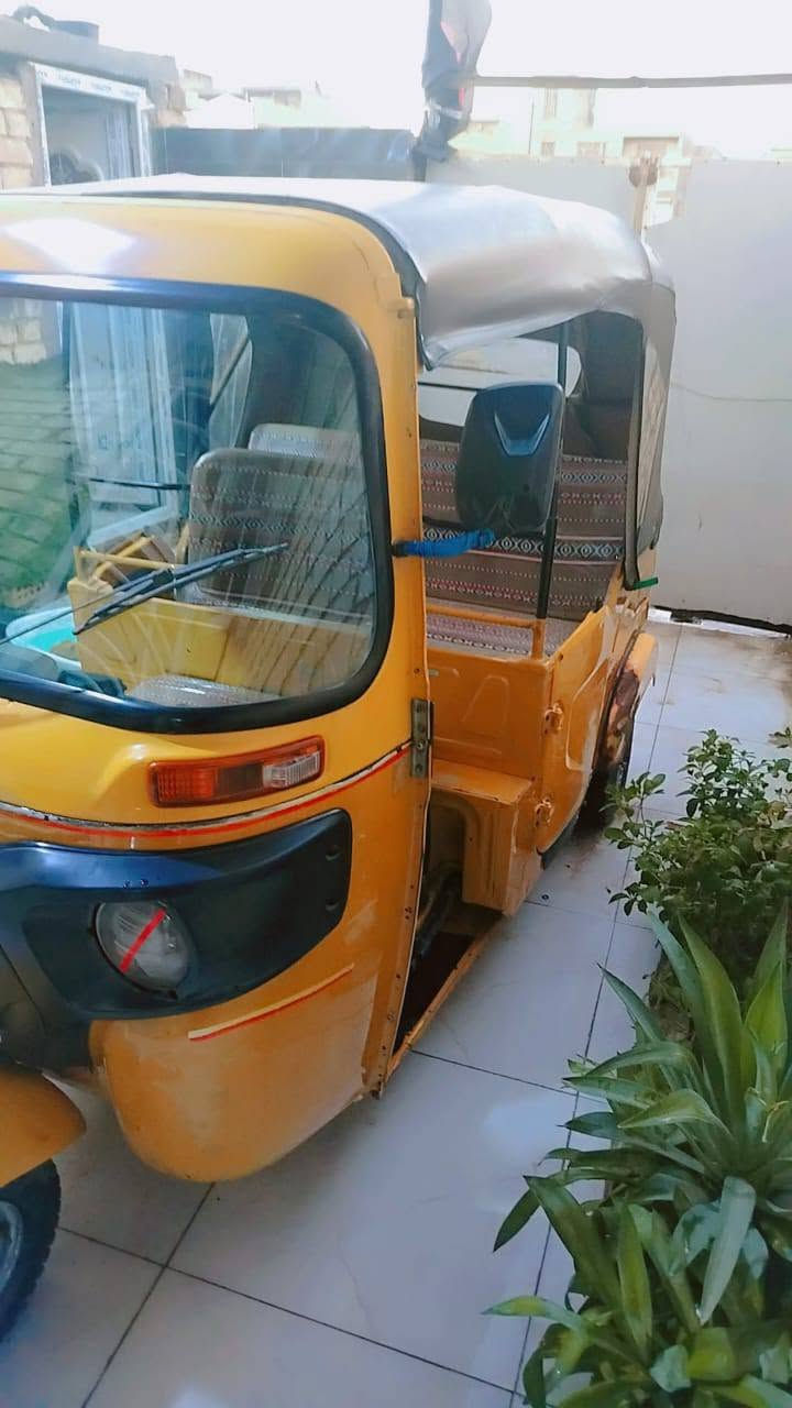 السلام عليكم
تكتك باجاج 21 واضحه ضرباته بلصور ابيع على حاله مكينه كايمه تحتاج تجفيت رقم انكليزي بغداد احولك شوكت متريد 
سعر 5500وبيه مجال للشراي


**إذا كنت صاحب هذا الإعلان وتريد حذفه لأي سبب، رجاءا أرسل رسالة إلى الدعم الفني**