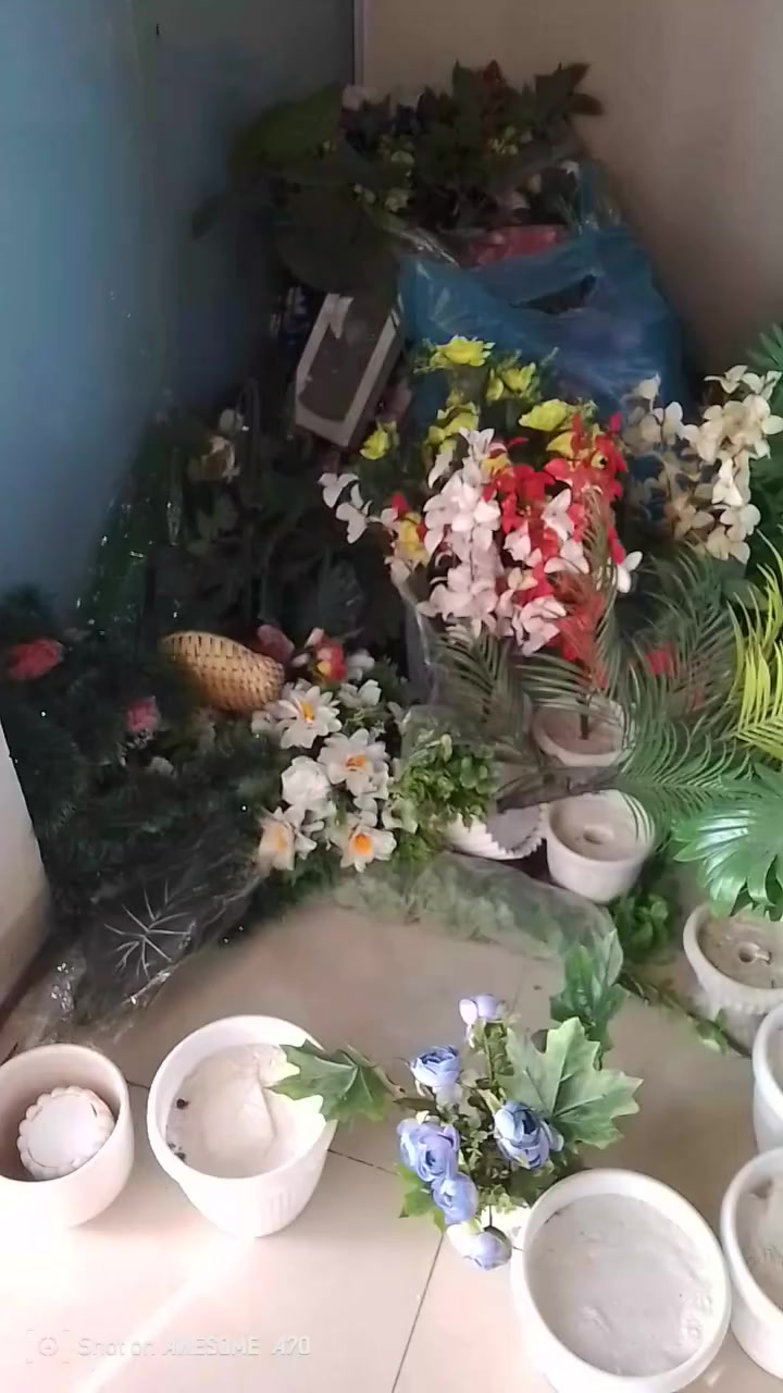 غراض محل ورود للبيع 
عنوان كركوك 
رقم موبايل ***********
