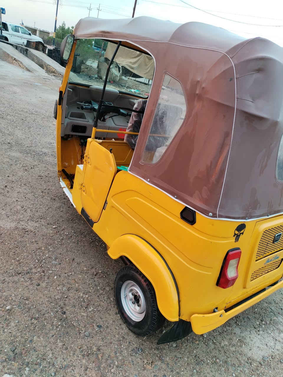 السلام علیکم
تكتك موديل 22سنويه بصره
مكينه مفتوحه
كشره بيه الغد
نتصال ***********
سعر ٦٧٥٠ بيه مجال قليل
مكان ميسان قضاء الميمونه
