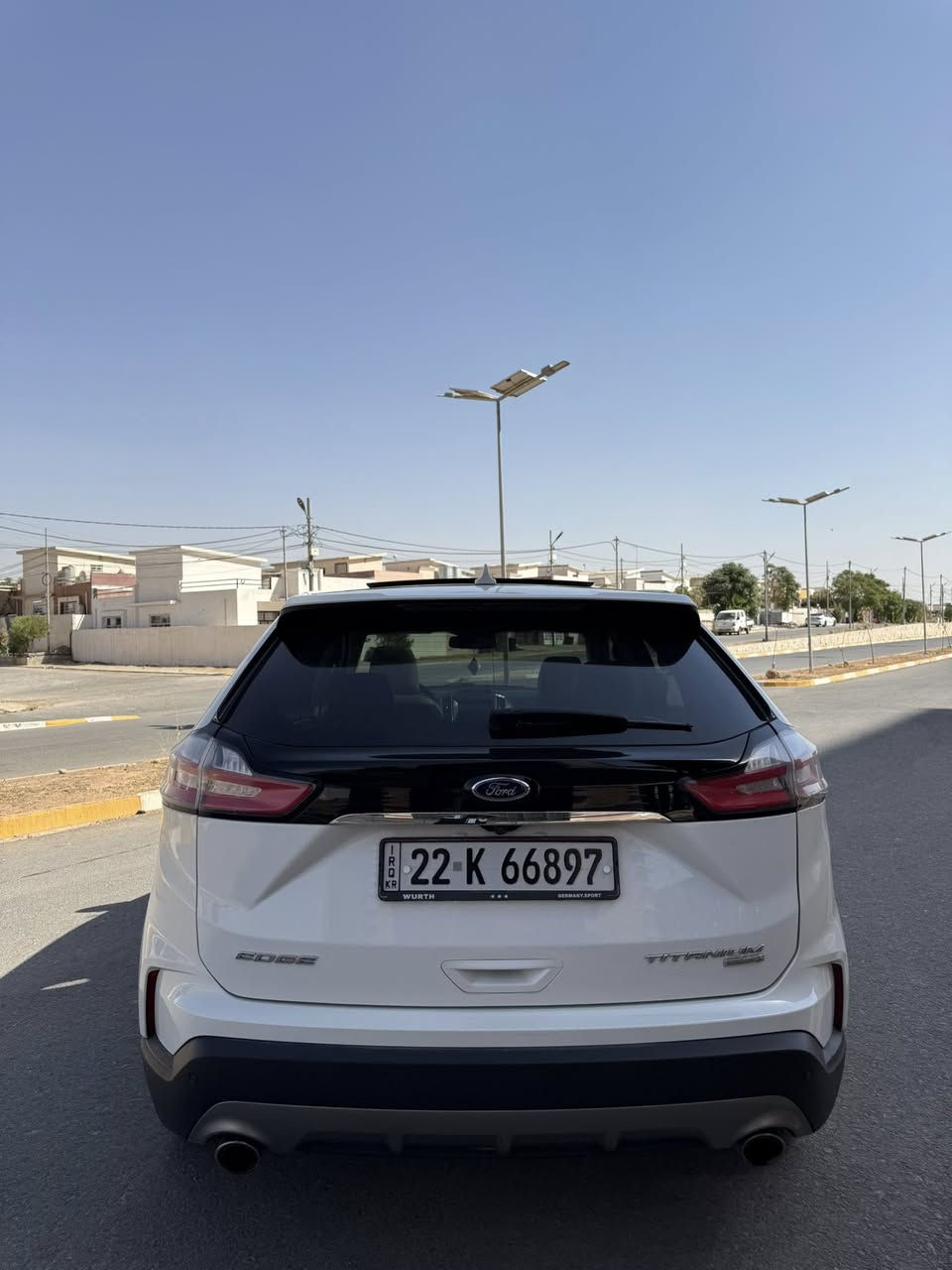 السلام عليكم فورد ايدج 2020 تيتانيوم 1/1 معروفه مواصفاتها بدون صبغ السياره نضيفه ضررها بدايه الجاملغ مال سايق تعديل BDR وبدون دواخل 
كير ومحرك وتحويل بشرط ايرباك ستيرن فقط 
تفاصيل اكثر
***********
