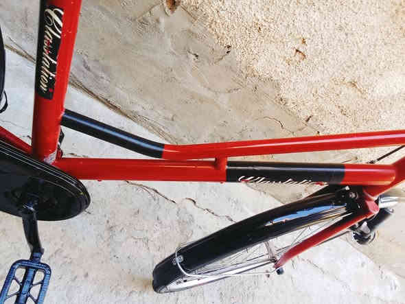 السلام عليكم بايسكل حجم 26 بناتي للبيع بايسكل نظيف نظافه 75% السعر 85 وبي مجال داينمو شغال مكاني بغداد العامريه راسلني على هذا الرقم ***********
