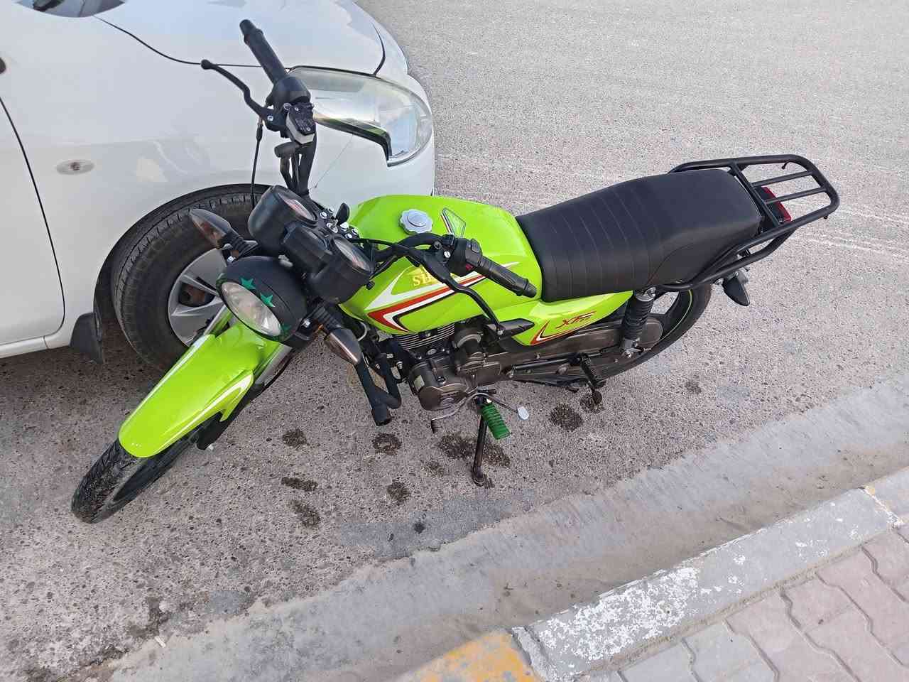 شنك للبيع موديل 23 ماشي 5600
السعر 950


**إذا كنت صاحب هذا الإعلان وتريد حذفه لأي سبب، رجاءا أرسل رسالة إلى الدعم الفني**