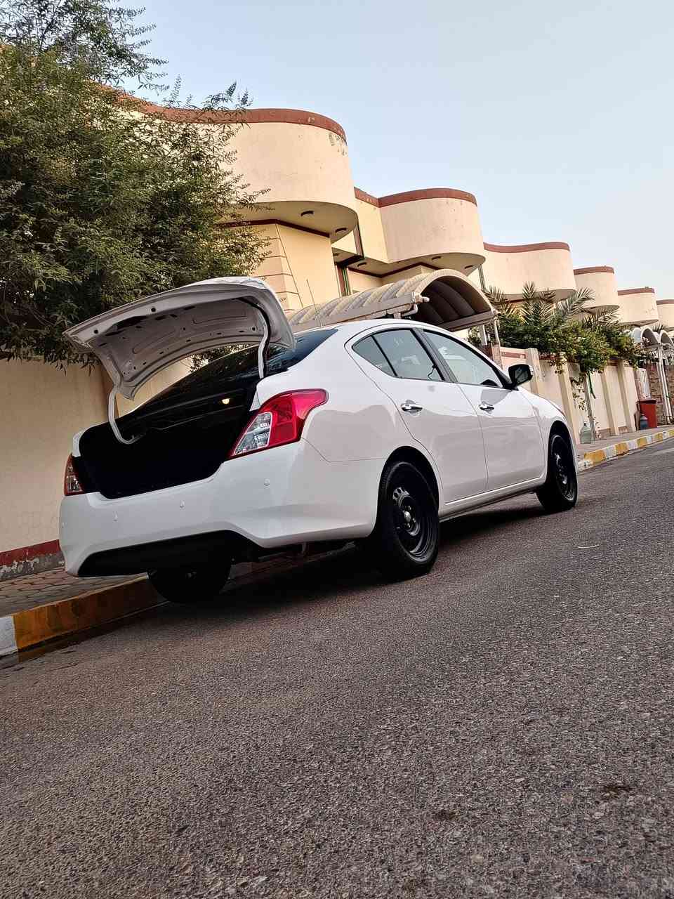 السلام عليكم شباب سياره للبيع حلوه وجديده كفاله عامه تريد تحويل وكاله سياره مال بيت الشراي سياره مال بيت الشراي ينتصر 2025 ***********
