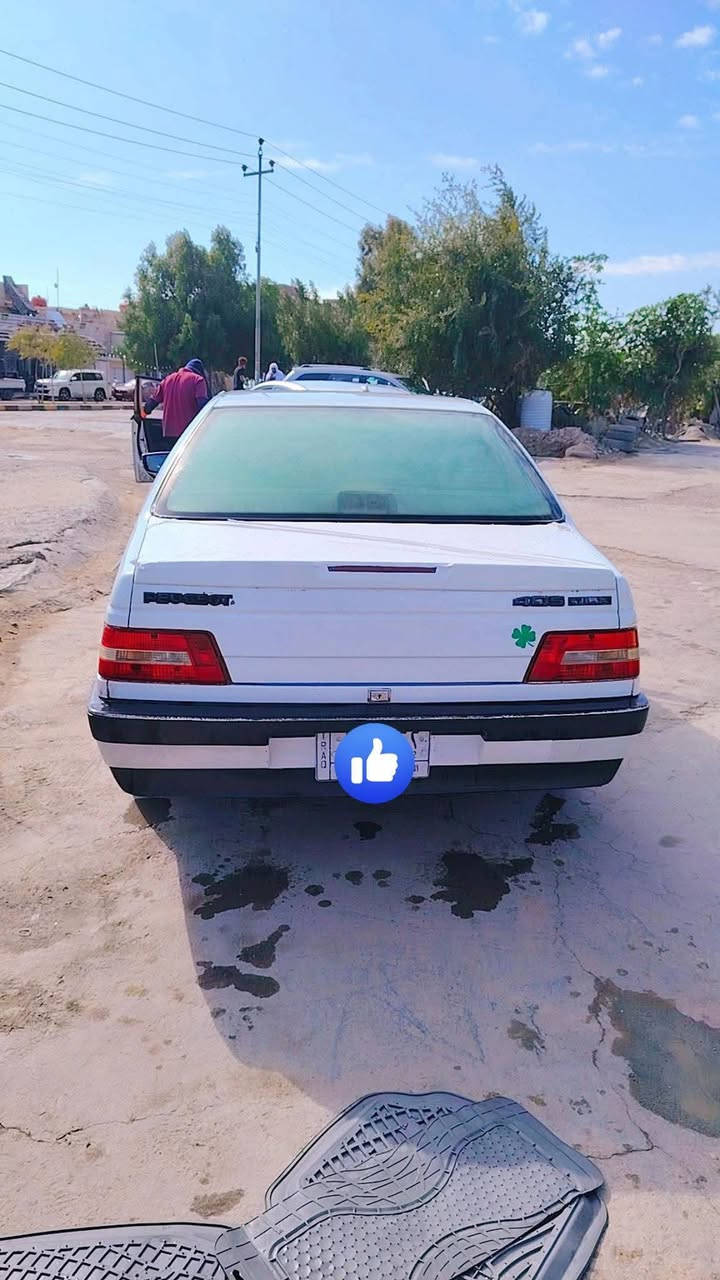 السلام عليكم ..
* بيجو 405 موديل 2012 
* كير ومحرك خير من الله لا تنقيص ولا تبخير
* رقم قادسيه راعيها بالنجف
* تبريد ثلج + تدفئه
* السعر المطلوب 40$ وبيها مجال حك الجيه
* رقم الهاتف: ***********
