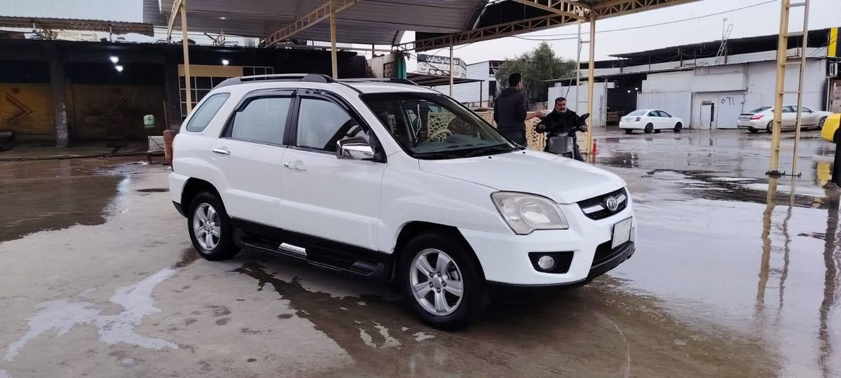 مكلف بالنشر 
كيا سبورتج وارد كوري
كوبون بانزين 
سنويا مو ساقطه 
محرك كير شرط الفحص فول
السياره بيها صبغ مو حزام بس ابيع حزام 
سبب عمليات التحرير (مشظايا )
السعر 100 وبيها مجال 
الموقع الموصل 
***********
*********** الحمدانية, نينوى
