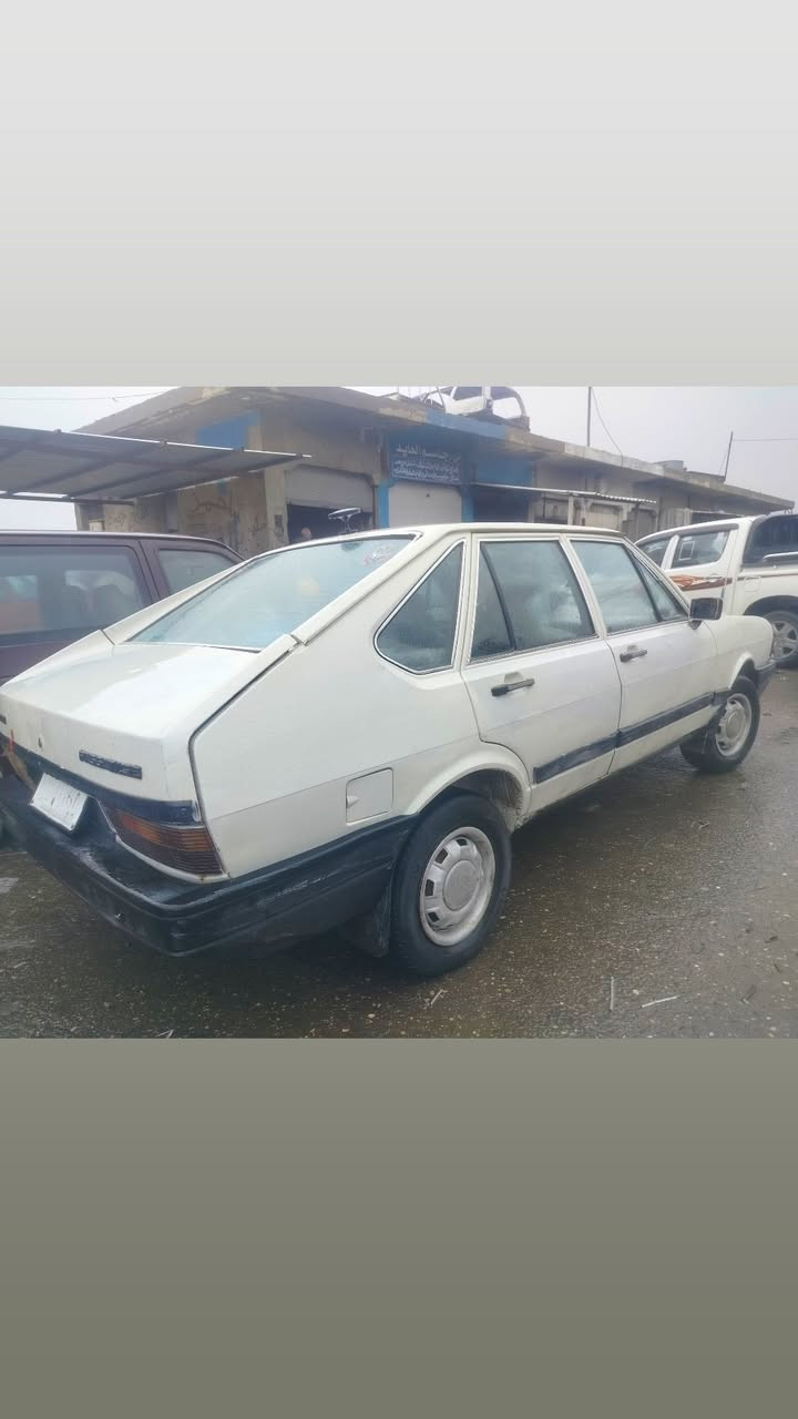 السلام عليكم برازيلي موديل 985 بها صبغ مكانات مكان الموصل الايمن كربون بنزين بيهاه صاحب الشرع موجود شرط التحويل غرامات صفر مكينه جير شرط ضخم امامي وخلفي شرط السعر 17 بها مجال اتصل والدلل ***********عله رقم ***********
