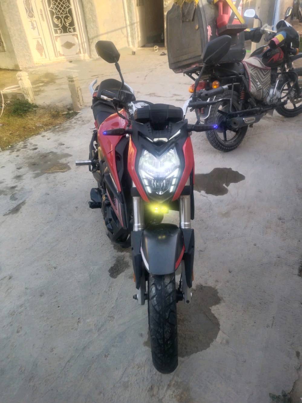 دراجه لبيع مرقمه كامله من كلشي 