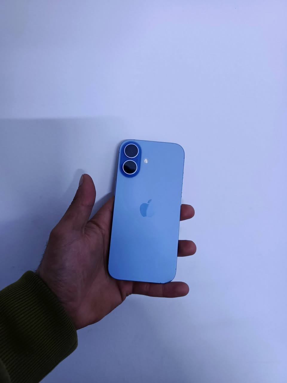 السلام عليكم ايفون 17 عادي
ذاكرة 256 دبل شريحة ويشيل 8 شرائح الكتروني الجهاز نضافة 100/100  بطاريتة 100 مشحون 21 مرة فقط ابو الضمان سنتين كارتونة ويا و ويا 6كفرات السعر مليون 100 وبي مجال قليل للشراي مكاني بغداد العبيدي شارع الكاشي ‏‪***********‬‏
موجود اتصال خط و واتساب
