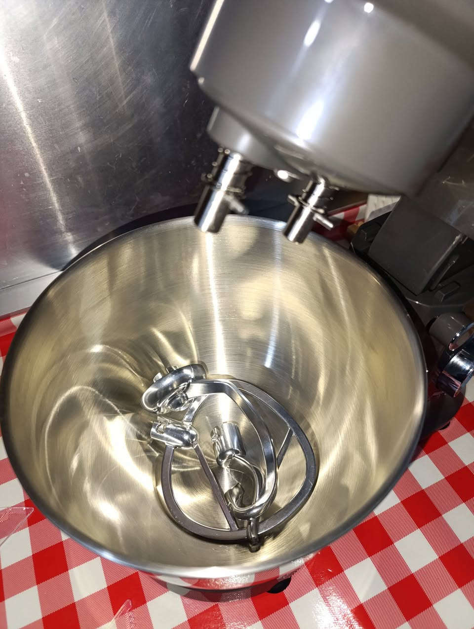 سلاو ئه م عه جانه بو فروشتن سێ ڕۆژە کریومه ایفروشم ٦لیتریه بویه ئه ی فرۆشم بو من بجوکه ١٢٠هه زارم پێداوە به که متر ئه یفرۆشم کی ویستی مه سج بکات


**إذا كنت صاحب هذا الإعلان وتريد حذفه لأي سبب، رجاءا أرسل رسالة إلى الدعم الفني**