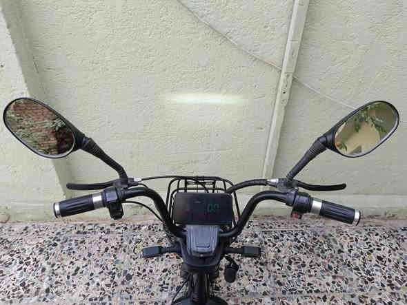 السلام عليكم 👋✨

بايسكل شحن مستخدم للبيع
موديل 2023
حجم 14

بطاريات 4 جدد 48V 🔋
ثلاث سرعات ⚙️

بصمه تشغيل عن بعد ومفاتيحه على نسختين 🔑
قفل اطار وقفل كهربائي 🔒

كهربائياته على وضع الشركه ما ملعوب بيها ولا مصلح ماد ايده عليها ⚡🔧

السعر 270 الف وبيه مجال قليل 💰
العنوان: كربلاء 📍

للاستفسار الاتصال على الرقم: *********** 📞
ومتوفر واتساب مراسله فقط 💬
