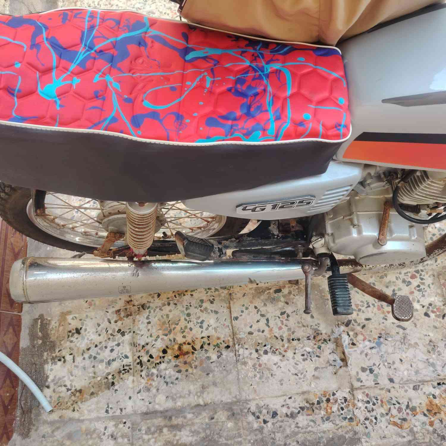 السلام عليكم نامه أدوات ٢٠١٨
مكينه توها مجفته 
للبيع ٣٧٥ 
ضفيره موجوده 
ابو الخصيب حمدان 
***********
