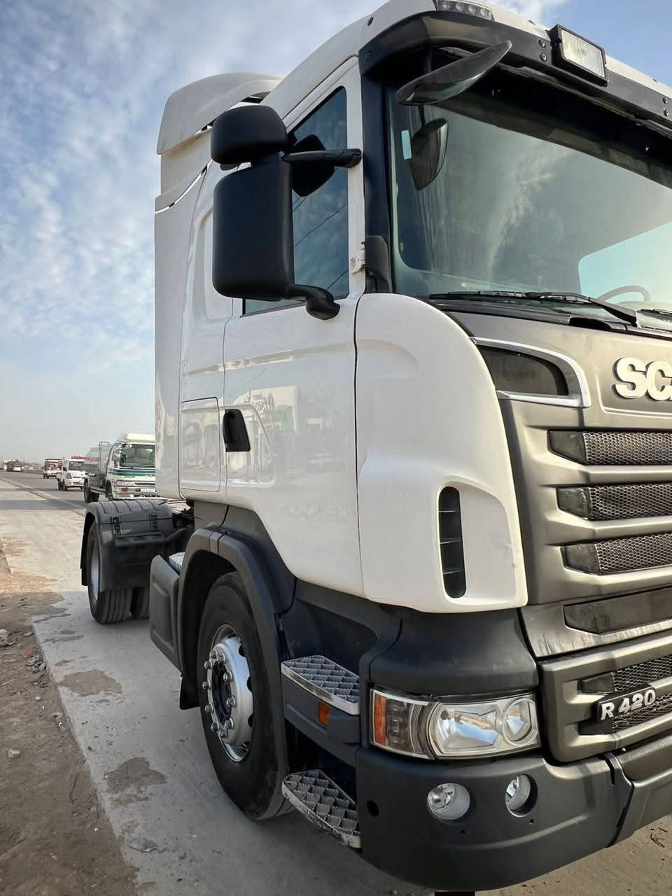 سلام عليكم
‏سكانيا
موديل موديل 2009
‏بدون ارقام 
‏كير عادي 900 رتايدر 
‏قماره شاصي كفاله
‏ محرك انجكشن 4 خطوط 
‏العنوان بغداد جرف  النداف
‏‏‪‏‪***********‬‏
