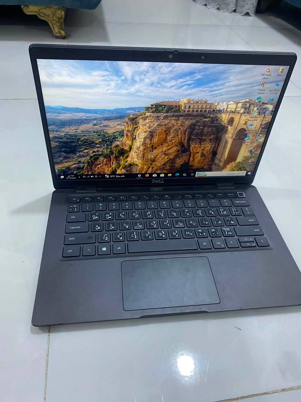 DELL 7320
* الموديل: Dell Latitude 7320
* المعالج: Intel Core i7 (الجيل 11) مع vPro
* الرام: 16 GB
* كرت الشاشة: Intel Iris Xe Graphics
* الشاشة: 13.3 بوصة
*ذاكرة 256 SSD
*السعر 400.000 دينار 
واتس و اتصال ***********
