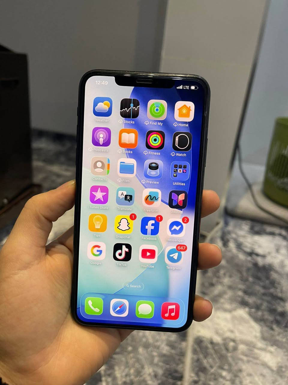 ئایفۆن 11 پرۆ ماکس بۆ فرۆشتن کەپس نەکراوە پاتری 74 بیلاد هیچی نەگۆراوە بەشەرتی هەموو شتیک 64gb یەک سیم تەنها پشتی درزی هەیە و هیچی تری پیوە نیە ئەگەر مشتەری نامە بنیرە أربيل, العراق


**إذا كنت صاحب هذا الإعلان وتريد حذفه لأي سبب، رجاءا أرسل رسالة إلى الدعم الفني**