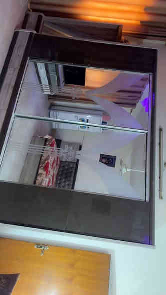 سلام عليكم غرفة اخشاب للبيع تركيه درجه اولي حلوه ونضيفه كلش مابيها اي نقص مسيب نزلة اولاد مسلم *********** السعر مليون بيها شويه مجال اكو نوعيات بالتركي هاي اخواتها ٢٦وقه تنباع اللي يحب يجي يشوفها ويدلل ملاحضه التخت مبدل مسويه نجاره دولاب مخزن يعني ارتب واقوى
