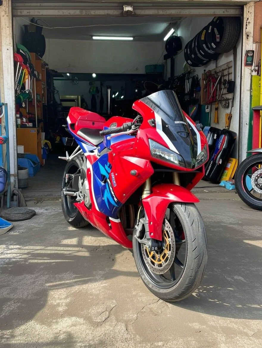 سلام علیکم اخوانی 
CBR600RR
2006
ضمان محرک گیر  
بدن حادث
مامفتوح 
سعر رخیص 
 تفصیخ بعد ٩٠یوم من عراق 
للمزید معلومات راسلنی علی وتساپ
***********پێشین
*********** ابراهیم 
تابعنی علی تیک توک 

https://www.tiktok.com/@samuraiskill1?_r=1&_t=ZS-92bDdTZsMAa
مع شکر وتقدیر
