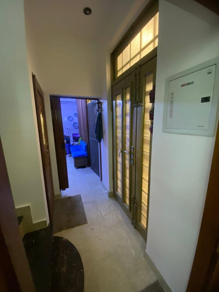 🏡 دار حديث للبيع – موقع مميز في الأعظمية

✨ أول بيت داخل قيصرية – مدخلين 🚪🚪

📐 المساحة: 60 متر    📏 الواجهة: 10 متر

🏠 يتكون من:
• 3 طوابق
• صالة مريحة
• 3 غرف نوم
• مطبخ
• خدمات عدد 3
• مخزن

📍 الموقع: الأعظمية – الأخطل
قيصرية هادئة تحتوي على 5 بيوت فقط

للأستفسار
                              ***********                   
—————————————————————
📍أو #زيارة #الموقع -#الاعظمية . #خلف #جامع #العساف
 (#المستقبل #للأستثمار #والتسويق #العقاري)
#مقاولات #عامه - #بيع #وشراء #الدور #والاراضي #والبنايات #السكنيه #والتجاريه -#بناء #هدم #ترميم- #تصاميم #هندسيه #الجميع
