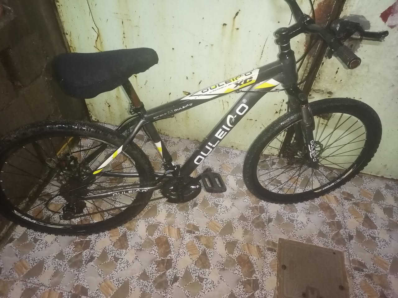 بايزكل باله شرط نضافه فول السعر 50الف
مستعجل ع بيع ***********
