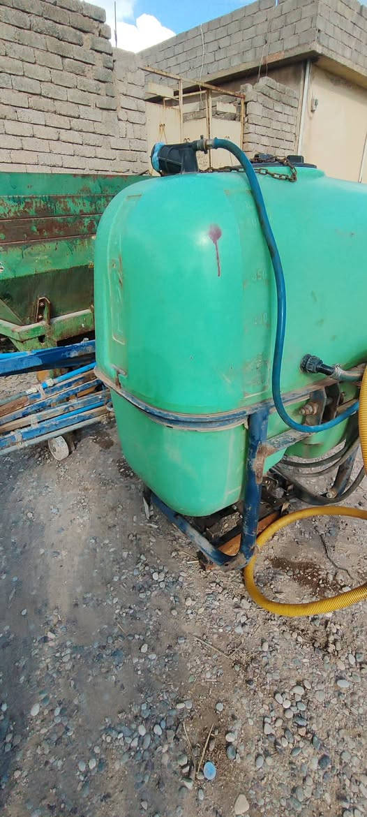 للبیع دوبیە مرشە 400لتر جاهیز گوبل روح شغل لحیم کسر ماکو سحر 300الف و مجال مکان قضا بردرش رقم ***********  ***********
