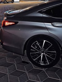 عندي هذا الويل مال لكزس بلادي قياس 18 نظافة 100‎%‎  يرهم لكزس وكامري ل...