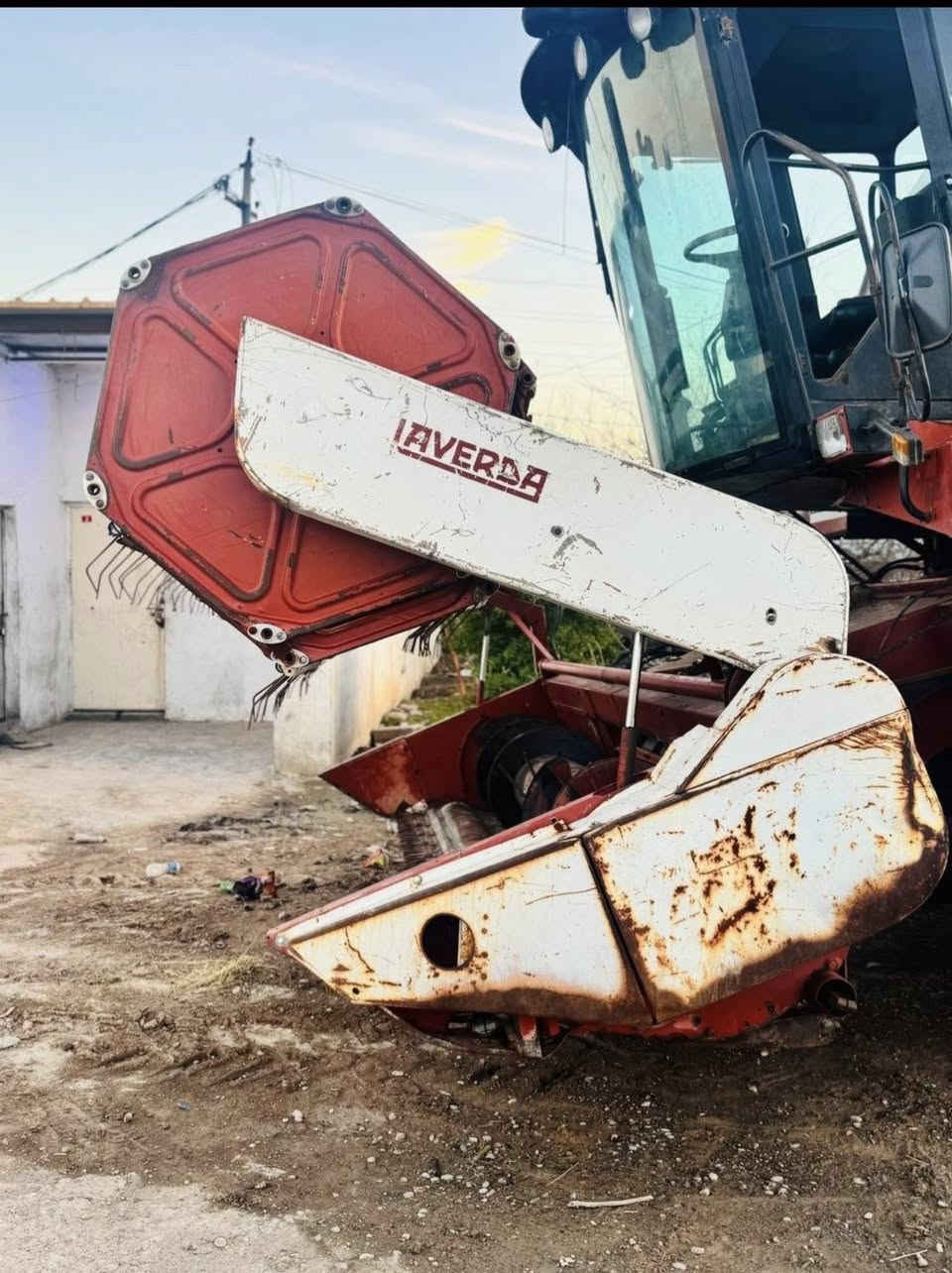 ئەم دەڕاسەیە بۆ فرۆشتن،لاڤێردەی 3500,سێ هەزار سەعات ئیشیکردووە
0750 470 7365.   0782 466 2928
