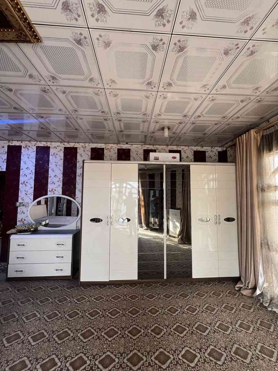 غرفة للبيع السعر مليون و ٧٥٠
مكاني نجف
للأستفسار خاص او واتساب 
***********
