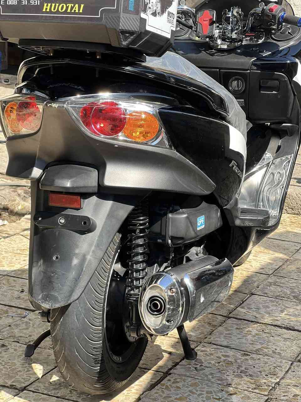 السلام عليكم 010كفاله احله من الصور بهواي دراجة جديدة كلش نضافه كفرات95/مال جناي شرط ابيعلك باب البيت عنوان بغداد /سعر1900وبيهة مجال سعرهة كلش حلو ممتعوبه***********
