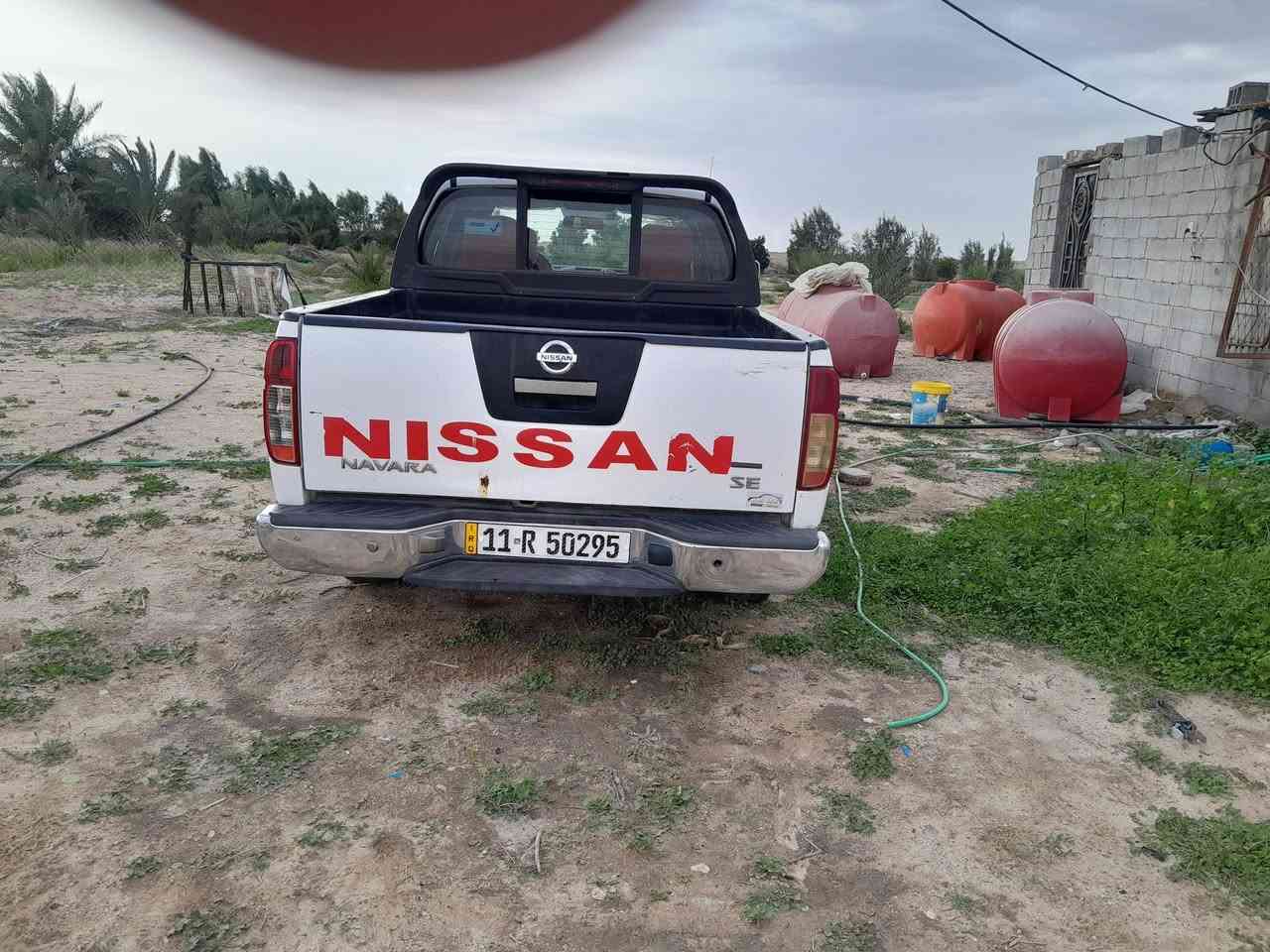 نيفاره للبيع موديل ١٤ السيارة جاهزة مابيهه أي نقص بأسمي بغداد مشروع وطني مكان السياره بالبصرة *********** أو *********** السعر ١٣٠$
