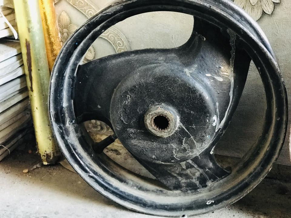 سلام عليكم شباب غراض مال ماكس اسعار جوة السوك 
ويل امامي  بلادي ماكس عدلة منغولي يرهم ب٥ الاف قفل
ويل خلفي بلادي  ماكس عدلة ب٥ الاف قفل
كابريتر ماكس شغالة يرادلهة تنضيف ب٥ قفل 
عقل مال ماكس ب٣ الاف قفل 
مكاني مدينة الصدر رقمي واتساب 
***********
