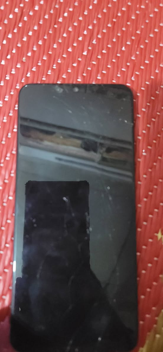 السلام عليكم  عندي هذا التليفون  C51ريلمي السعر 110 وبي مجال قليل العنوان بغداد الشعب  الرقم الهاتف ***********
