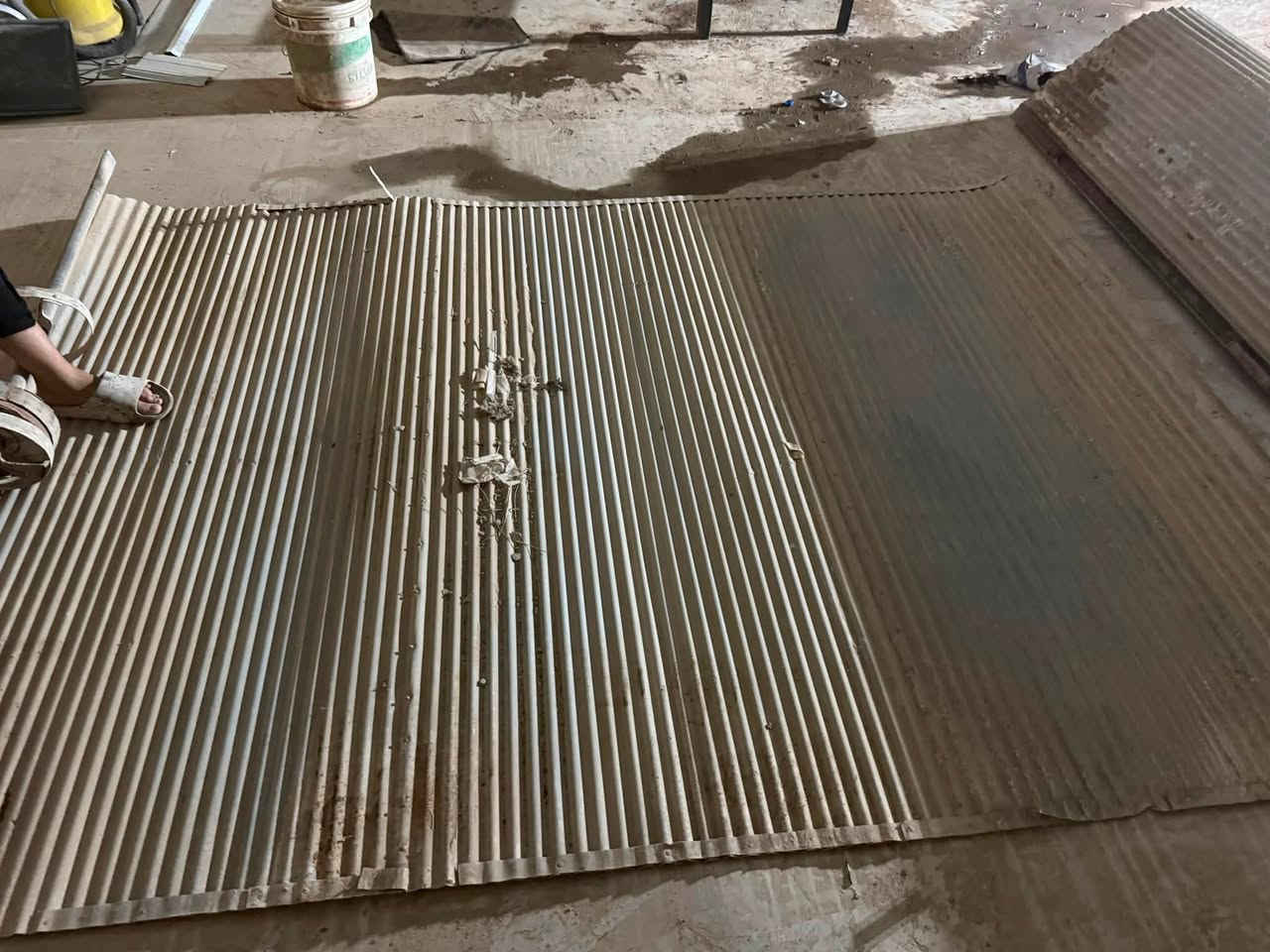 كبنكات 
الطول cm 275 ثنينهن 
العرض الكبير cm295 
الصغير 200cm
سعر الواحد ٦٠ الف 
ثنينهن ب٨٠ الف 
مكان حلة حي المهندسين 
***********
