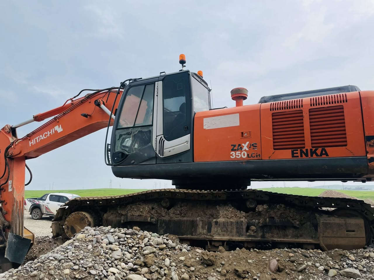 حفارة هيتاشي حجم 350ZX انجكتر 2011اربيل شرط من كلشي للاستفسار     ***********..***********
