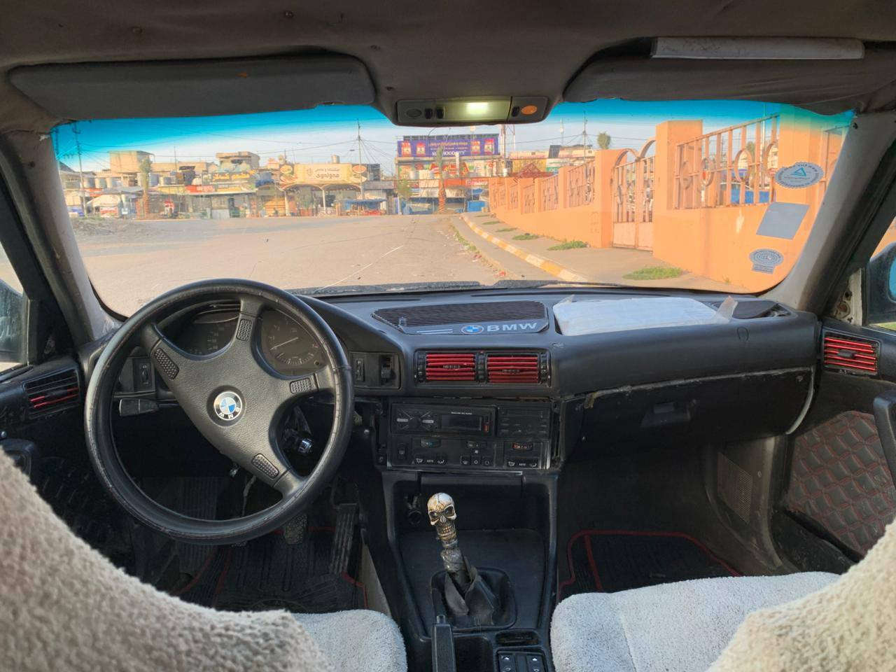 سەرەتا بەناوی خودا.....
بیئم مەکینەی 520 گێر عادی مۆدێل 1991 ئارمی هەولێرە ونبوە کتابی لەگەڵایە کتابی ونبونەکەی بۆکراوە چوار جام کارەبایە ئاوێنە گوێبەرخە چوار تایەو ویلی موشەبەکی لەژێرایە گێرو مەکینەی بەشەرتە تەقەو ڕەقەی نیەو کامل کارەبایی مەزبوتە 
سێعر،.....22گڵاو مەجال.....
ناونیشان.....زەرایەن..... ***********
*********** السليمانية, العراق
