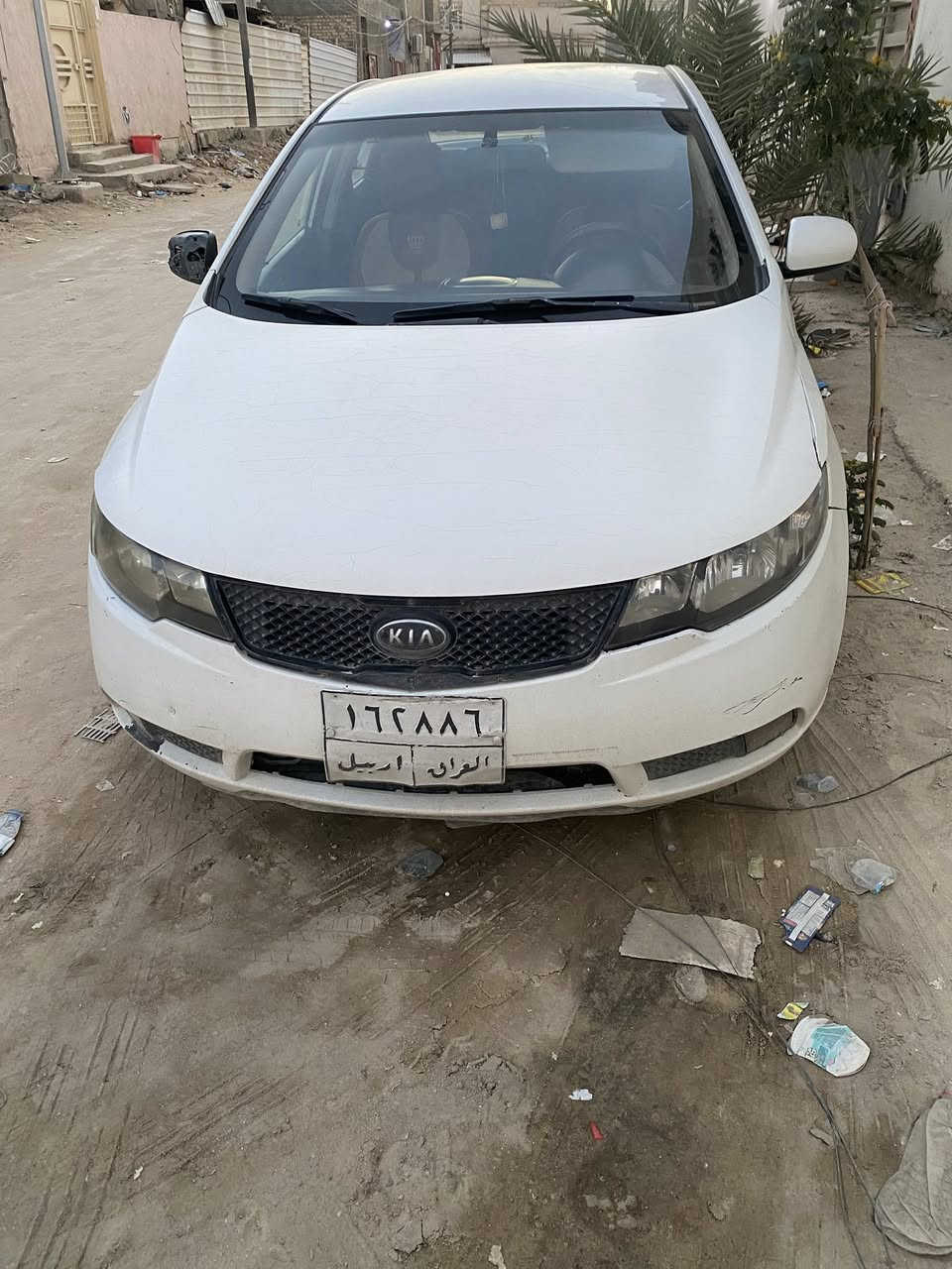 السلام عليكم
سيراتو موديل ١٢ خليجي
مصبوغه حزام واللغد الايسر مضرر 
كير جديد 
كهربائياته يرادلها ترتيب
حداديه نص عمر 
تخم تاير جديد 
باتري جديد 
ااسعر ٧٠ ورقه 
المكان كربلاء
***********
