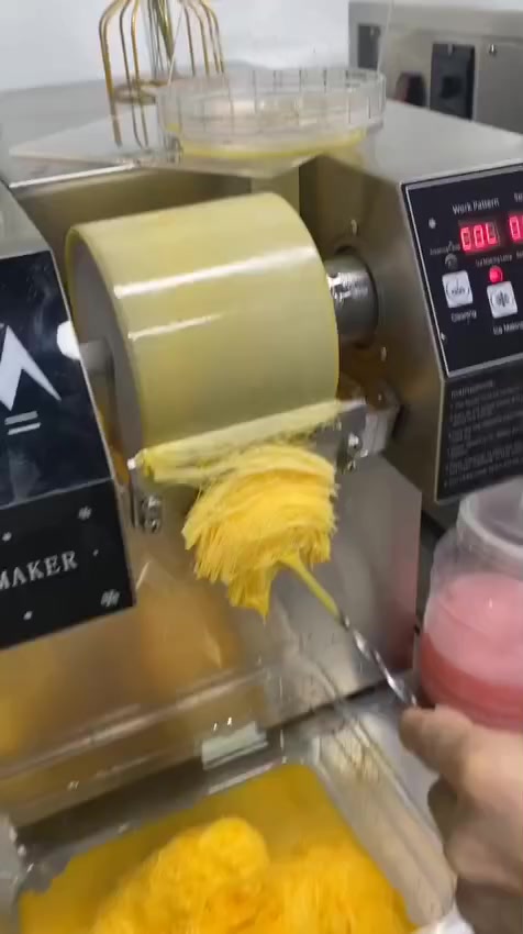 السلام عليكم مكينه ايس كريم مثلج للبيع جديدة مستعمله بس للتجربه فقط السعر 550 قفل للاستفسار ***********
