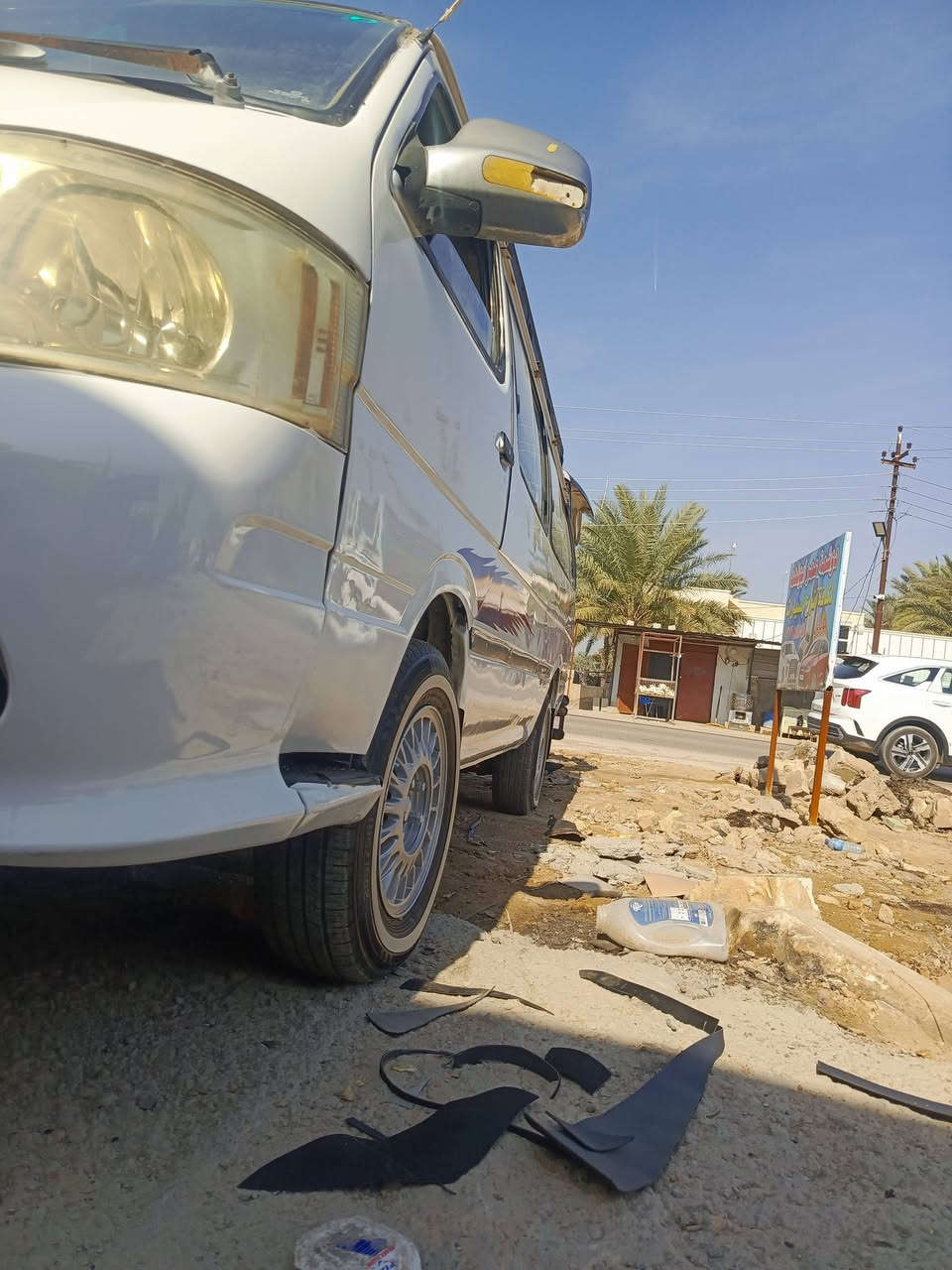 سلام عليكم فتون 2010 فراشه   تحويل مباشر  رقم انكليزي  باتري محرك اكسل خير من الله  كير جديد   مثل ما موضح بصور ولفيدوهات بلاديه كلههه حته شوصيهه ربعتهن 
بلاد  السياره ديالى بعقوبه  مامتوجد  لا فيس ولا خاص هذا رقمي وخبر وتدلل  سعر السياره 55 وبيه مجال هذا رقمي ‏‪***********‬‏
