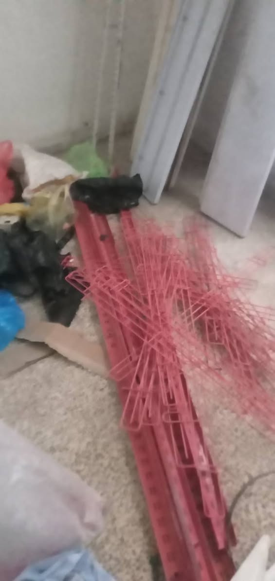 اسواق كاملة للبيع ٥عارضات عمودية ومجمدة عارضة بطحية مال موطا ورفوف سفينة عدد٢ وسلال مال جبس ٣ ورفوف جدارية حوالي ٥مترات نظيفات والعارضات فول والمجمدة تجميدها فول رايدهن كلهن ٣ملايين وبي مجال قليل مكاني الشعب حي البساتين تلفوني ***********ابومصطفى
