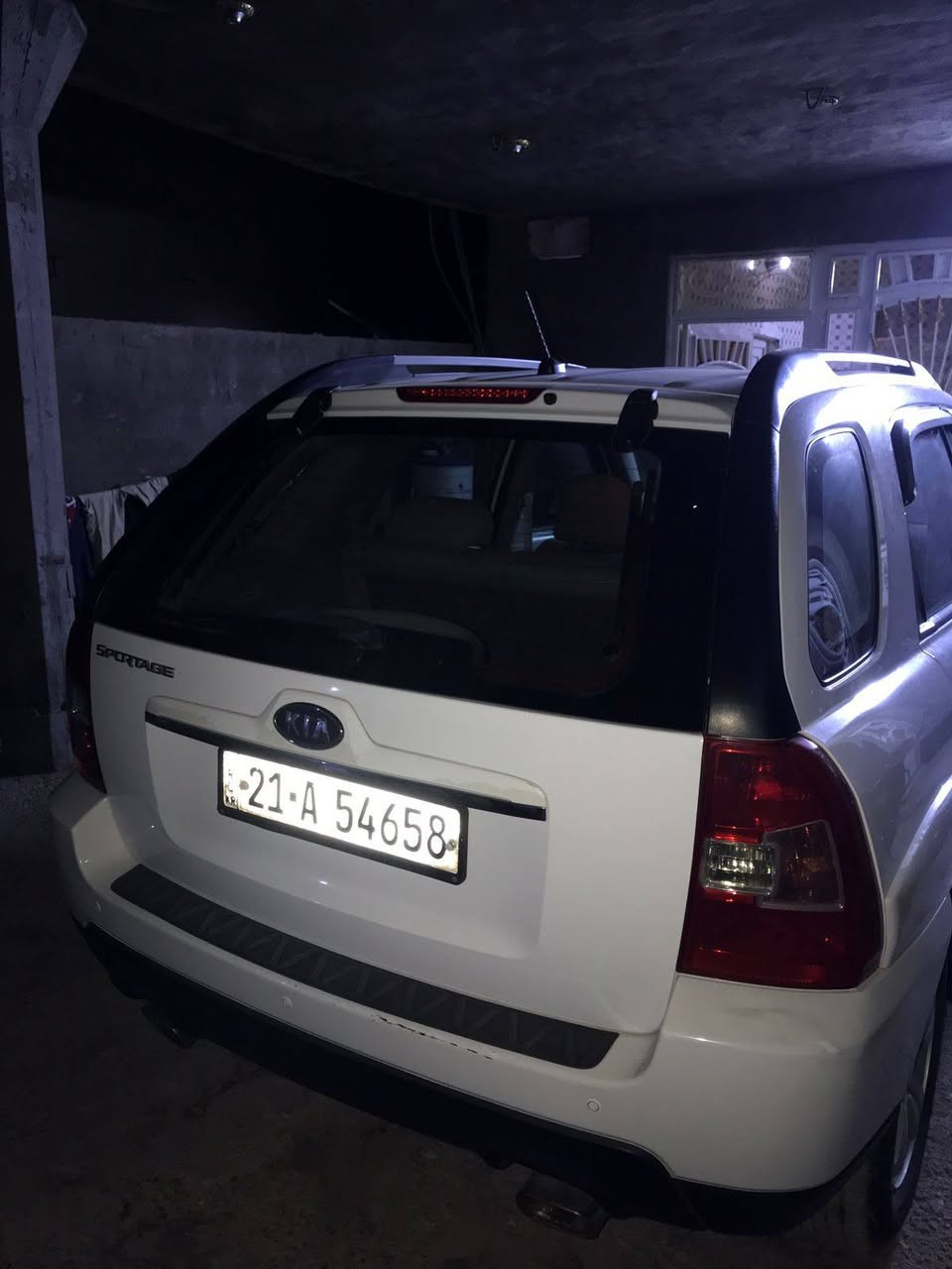 كيه سبورتج ٢٠١٠  خليجي مكفوله تخم تاير باتري جديد بيه جاملغ جهة السايق مفوح فقط الرقم ***********
