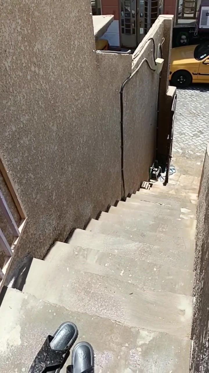 🏠 للإيجار – مشتمل طابق ثاني في منطقة الكريعات / الكويتي

مشتمل طابق ثاني طابو صرف سكني، موقع ممتاز ومناسب للعائلة، يحتوي على:

✅ باب مباشر على الشارع
✅ درج نظامي مستقل
✅ بلكونة
✅ مدخلين للمشتمل
✅ صالة + هول
✅ غرفتين نوم
✅ مطبخ
✅ خدمات صحية متكاملة
✅ سطح جاهز للسكن
✅ بدون أي نقص

💰 سعر الإيجار: 400 ألف دينار عراقي شهريًا

📞 للاستفسار والحجز:
***********
