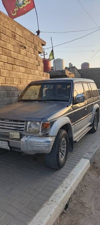 اخوان سيارة باجيرو مديل 1995 سيارة نضيفه دواخل نضيفه بسمي   بيع فقط  ا...