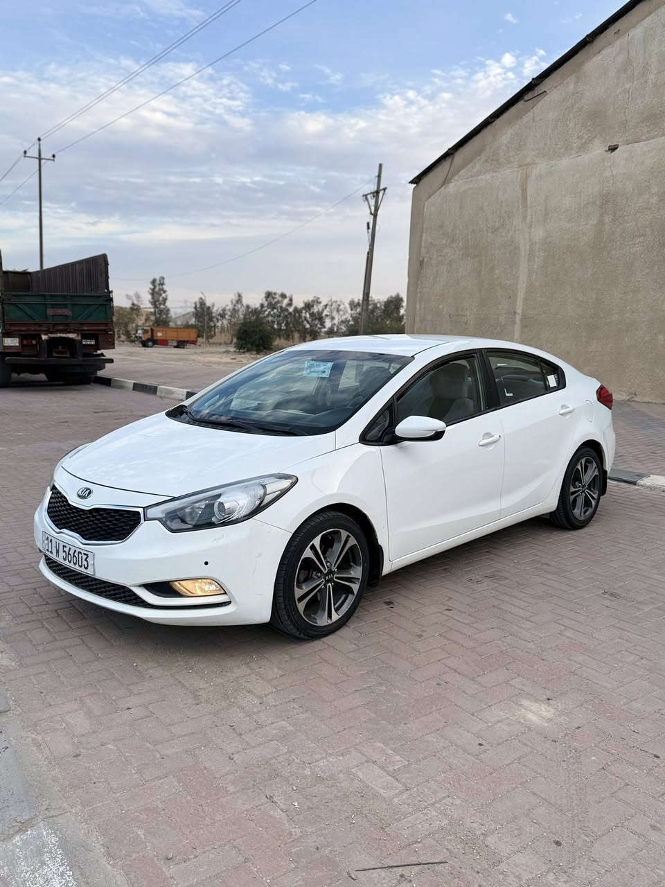 سلام عليكم كيا سيراتو 2014 خليجي رقم بغداد الدولي بسمي تحويل مباشر سياره مكفوله كفالة عامه من الضربه والصبغ وتبديل بارد بسيط وسونار مرفق مع الصوره سياره جاهزه مكينه 2000 دوش وكير 6 نمر مكفولات حداديه جديده تخم تاير جديد ويلكب 17 كروم شاشه كامره دواره حساسات امامي خلفي تحكم ستيرن مكان سياره كربلاء 
سعر 122 مجال بسيط ***********
***********
