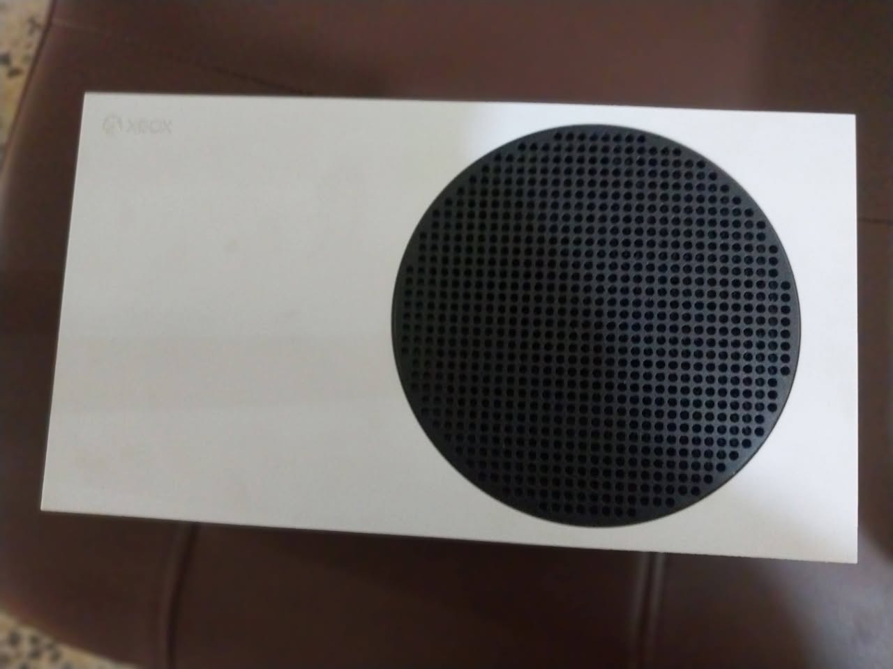 السلام عليكم جهاز  اكس بوكس سيريس اس للبيع الجهاز لوك ممفتوح اخو الجديد قطعة كلش نضيفة اريد ابيعة لان ممحتاجة لو اشغلة مرة بل شهر لو لا مكاني بغداد  السعر300 او  كل غراضة كاملة***********قفل
