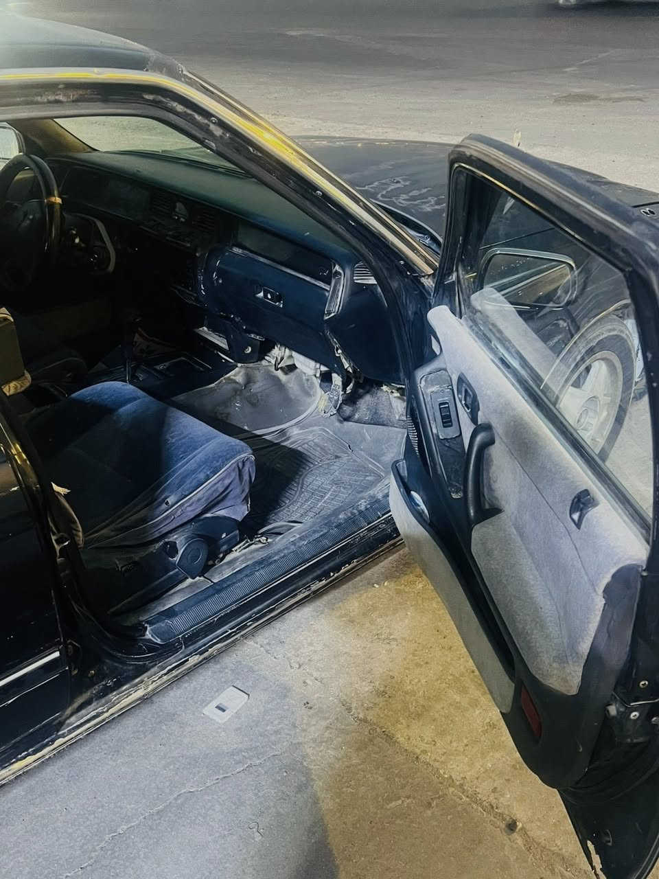 أرنب گصيف محور 1991 محرك 2500 فيشه وحده
كفاله من كص ونقل جثه ومكينه وكير سنويه تنتهي 2033 تحويل ثاني يوم رقم بصرة نگليزي هزه جديده كهربائيات شغاله بيها نواقص قليله السعر 45 وبيها مجال المكان البصرة الزبير 
***********
