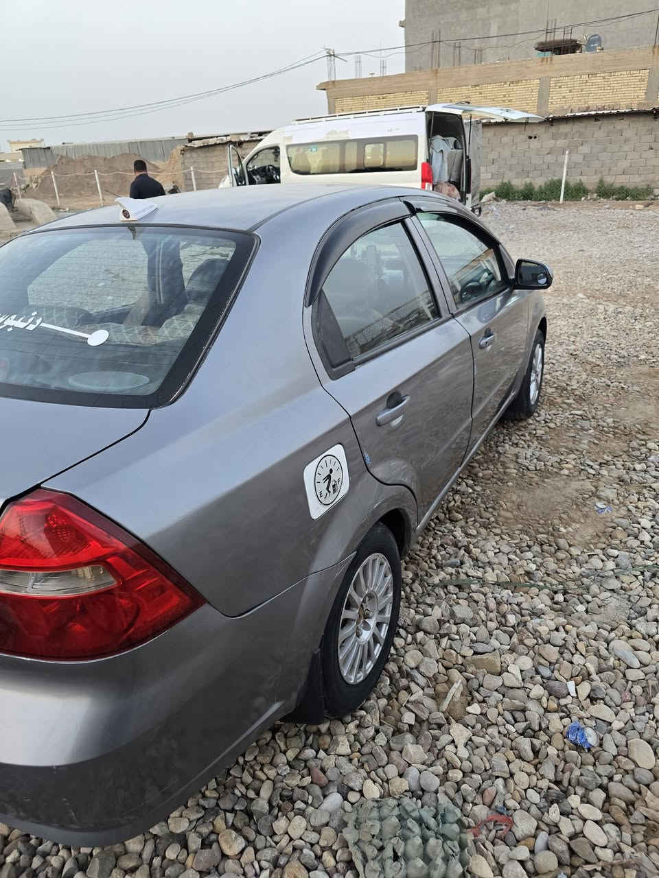 سلام عليكم افيو كير عادي  للبيع 2007 رقم ديالى مشروع وطني بسمي ..محرك مكفول ..تبريد ثلج ..حادثه خفيف جاملع خلف السايق ..سيارة معمرة على يدي ..مصبوغه حزام ...منضومه زنون كلش حلوه بيه .. صدر امامي خلفي جديد . سعرة ٥٠ وبيه مجال عنواني واسط قضاء الزبيديه..***********
