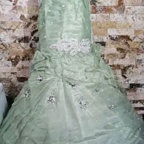 بدلات عرس للبيع مكلفة بنشر تصفية محل  الوحدة علا 5  مديل قديم يحتاج الهن شغل  هنا   المحل بلحسينية والبدلات هسة ابغداد اكثر من 30 بدلة اللحجز رقم اخوية ***********
