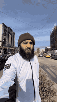 بيت شبه  تجاري  حي سومر  200متر  سنتر حي سومر  سند طابو شرط التحويل  يوجد شريك على نصف العقار ونحتاج شريك ثاني اما الي يحب ياخذ العقار كامل موجود ماكو اي مشكله تفاصيل 
***********
***********
