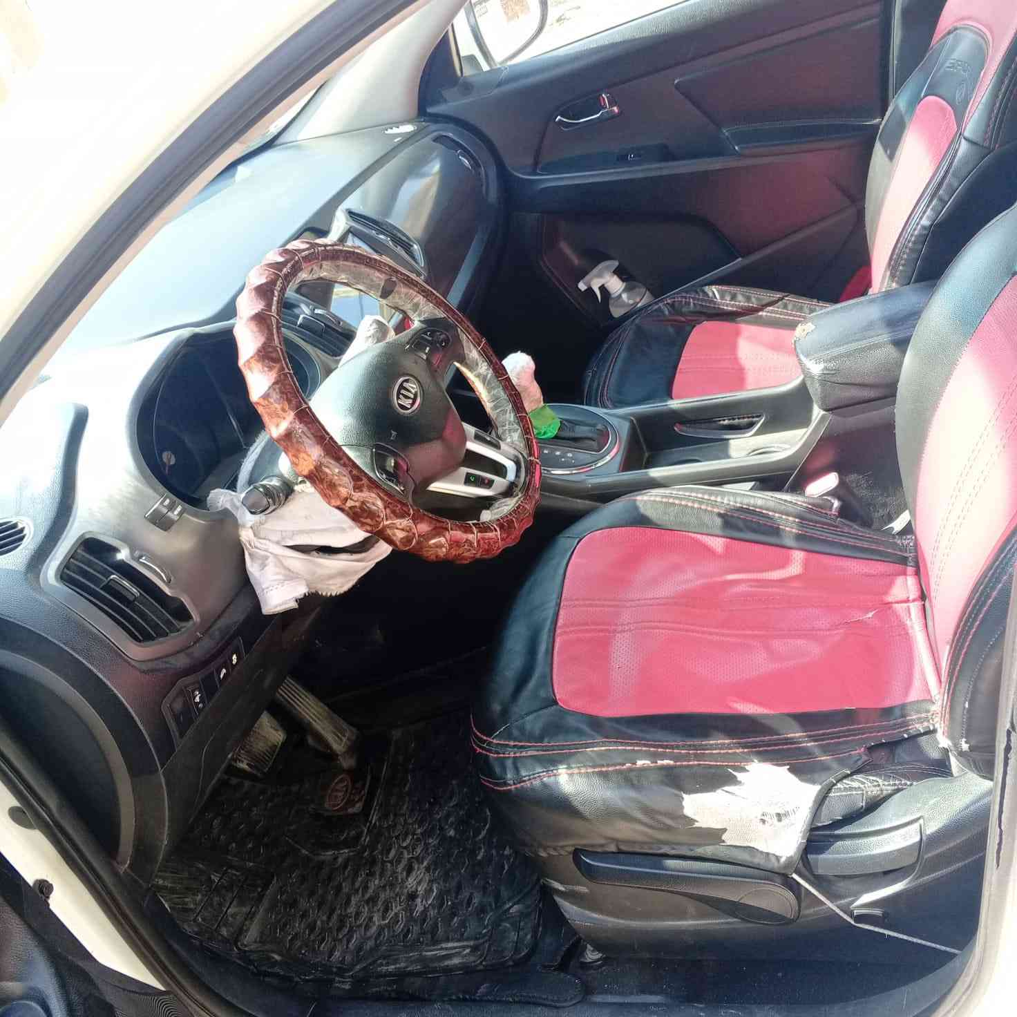 السلام عليكم كيا سبورتج2011 خليجي فول موصفات  رقم بغداد باسمي بيها باب  الوره عكس السايق بي صبغ  مكاني بغداد 

0781 682 4472
