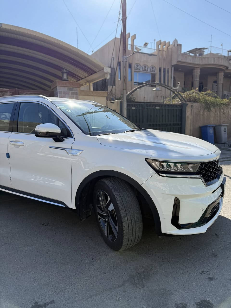 السلام عليكم سورنتو 2023 للبيع سياره جديده لوك مكفوله كفاله عامه ماشيه 47 الف فول موصفات عدا بانورما وفوريل
الموصفات :
هاند بريك دكمه
كير ماوس
اوتو هولد
نزول منحدرات
كشنات كهرباء مال سايق والي بصفه 
حساسات خلفيه واماميه 
سياره جديده لوك 
مكان سياره بغداد الكاظمية
رقم الهاتف:***********
السعر:300 وبيه مجال حك جيه 👍🏻
